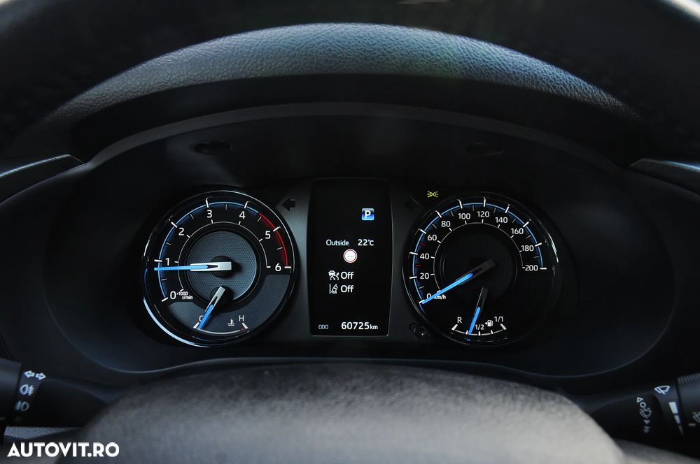 Toyota Hilux 2.8D 204CP 4x4 Double Cab AT Invincible Color Edition - 14