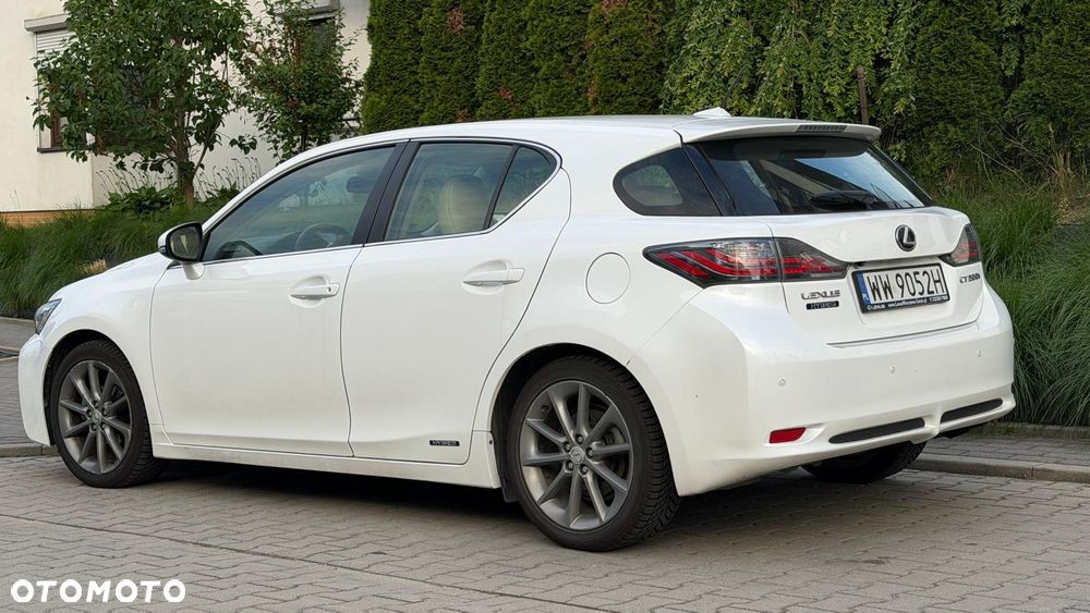Lexus CT 200h Prestige - 12