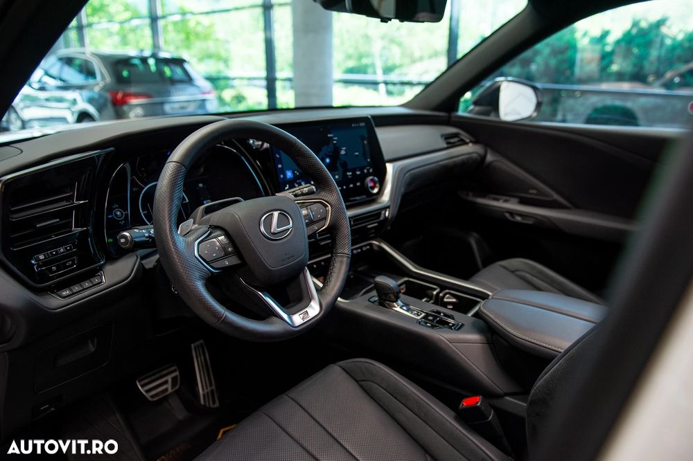 Lexus TX500 H - 32