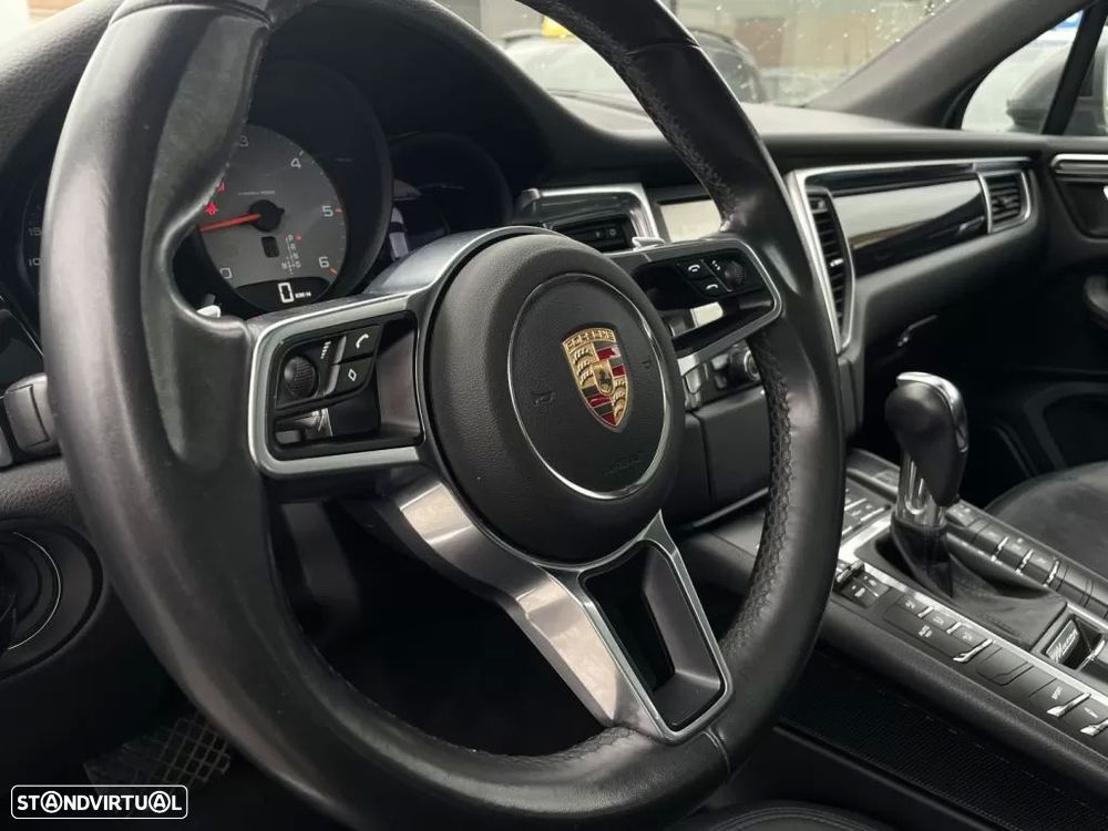 Porsche Macan S - 34