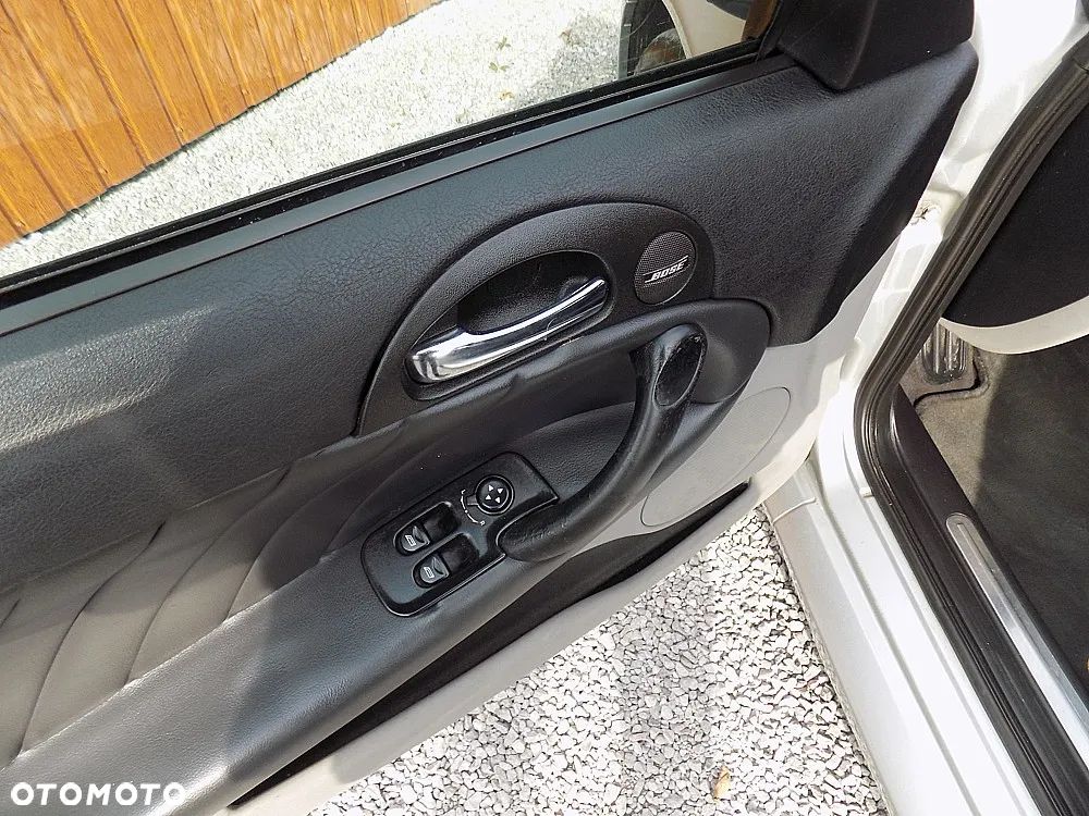 Alfa Romeo GT 1.9 JTD M-Jet Sportiva - 8