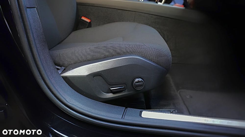 Volvo V60 D4 SCR - 22