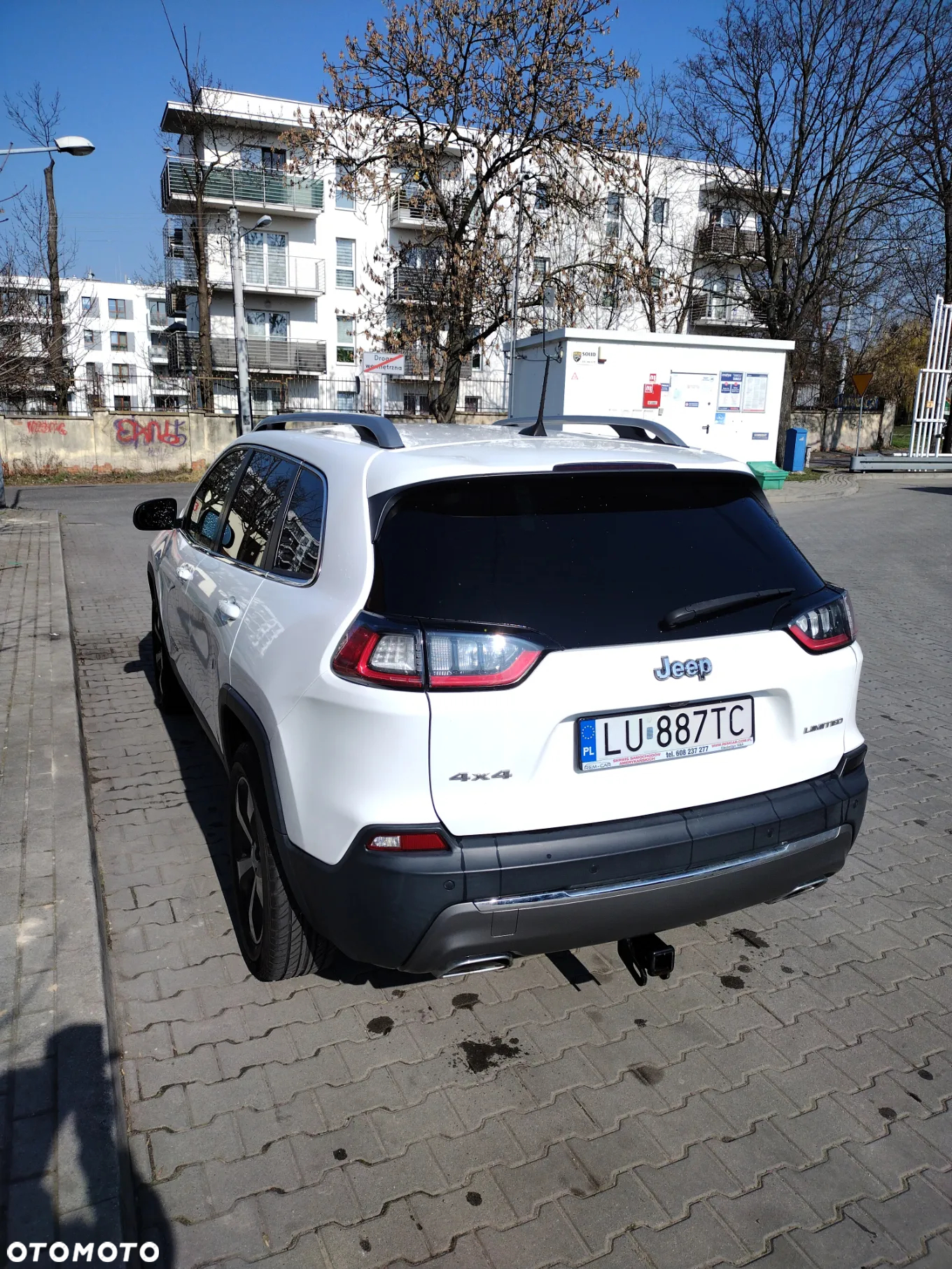 Jeep Cherokee - 2