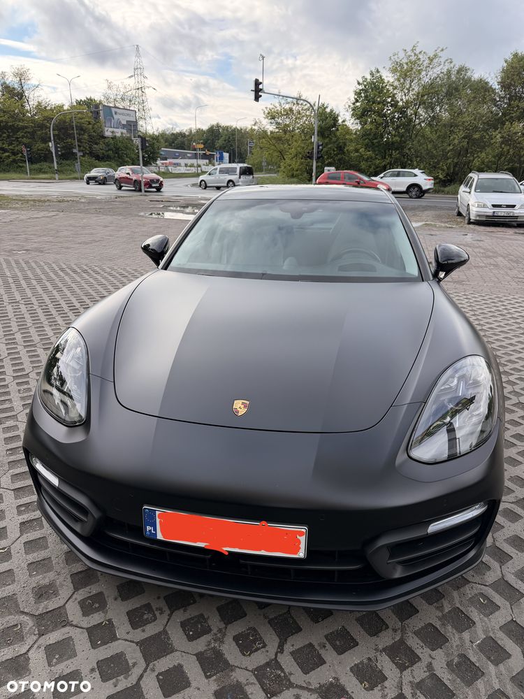Porsche Panamera 4S E-Hybrid - 1