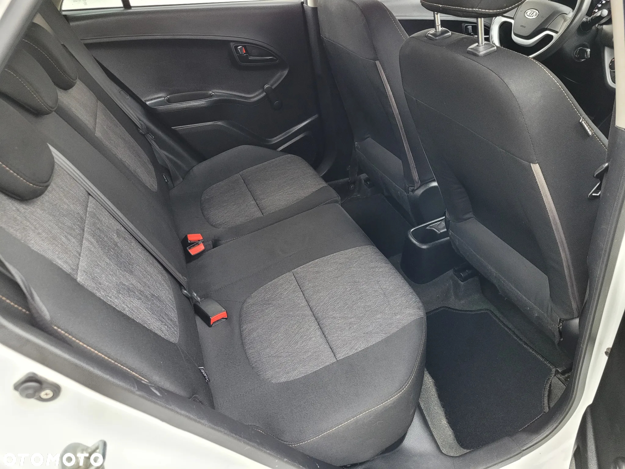 Kia Picanto 1.0 Dream Team Edition - 16