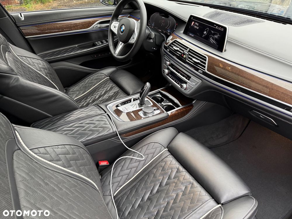 BMW Seria 7 745Le xDrive - 11