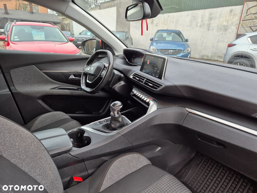 Peugeot 5008 1.5 BlueHDi Allure Pack S&S - 19