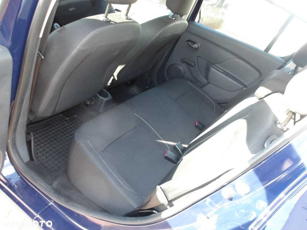 Dacia Sandero SCe 75 Essentiel - 32