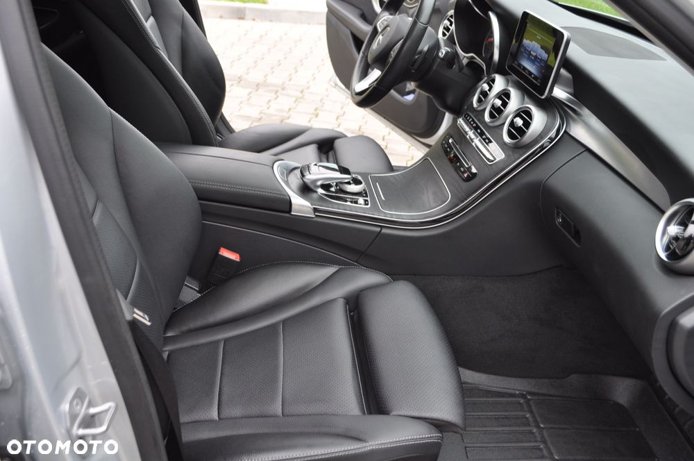 Mercedes-Benz Klasa C 200 9G-TRONIC Exclusive - 18