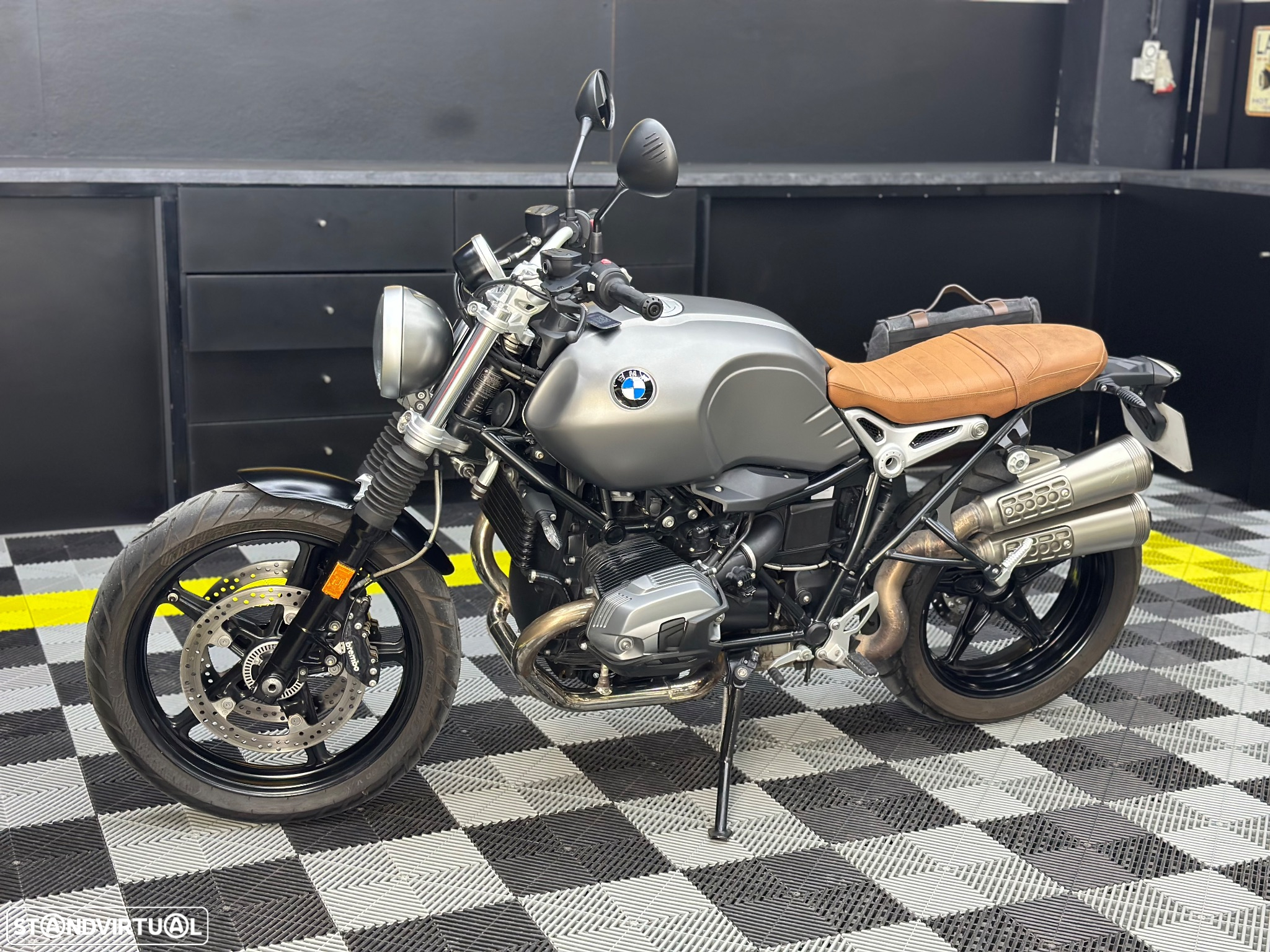 BMW R nineT - 15