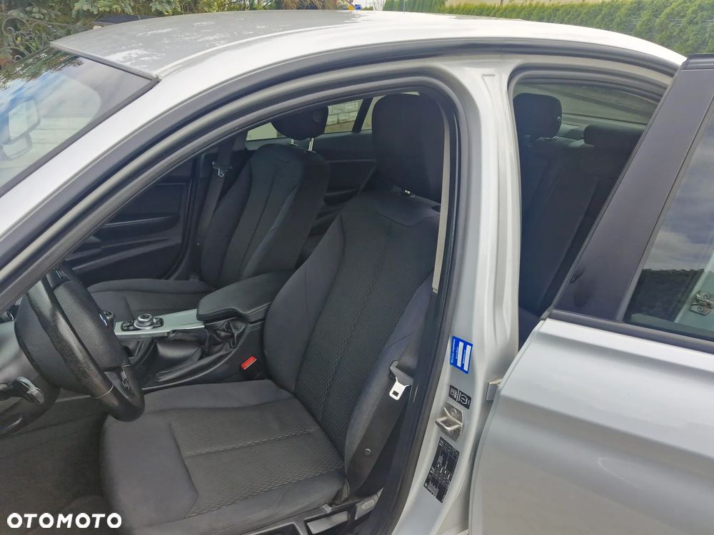 BMW Seria 3 316d M Sport - 14