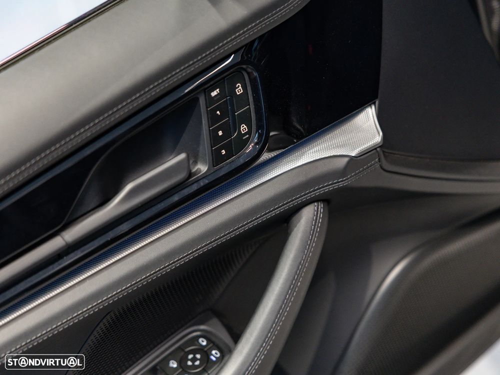 Porsche Panamera 4S E-Hybrid - 33