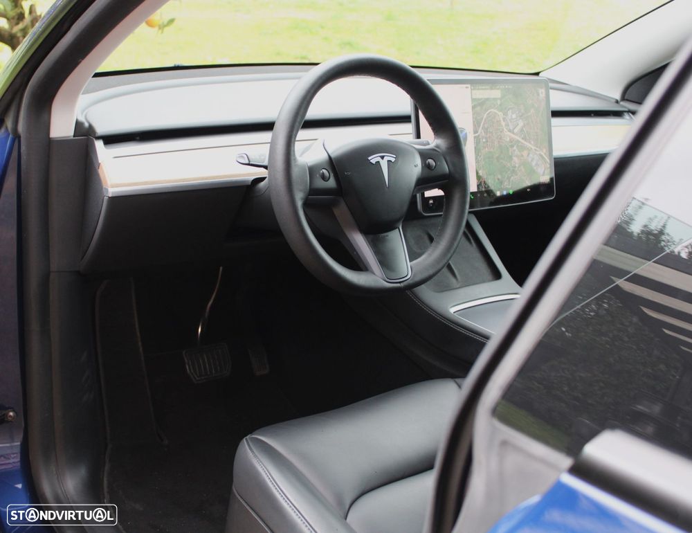 Tesla Model Y Long Range Dual Motor AWD - 30