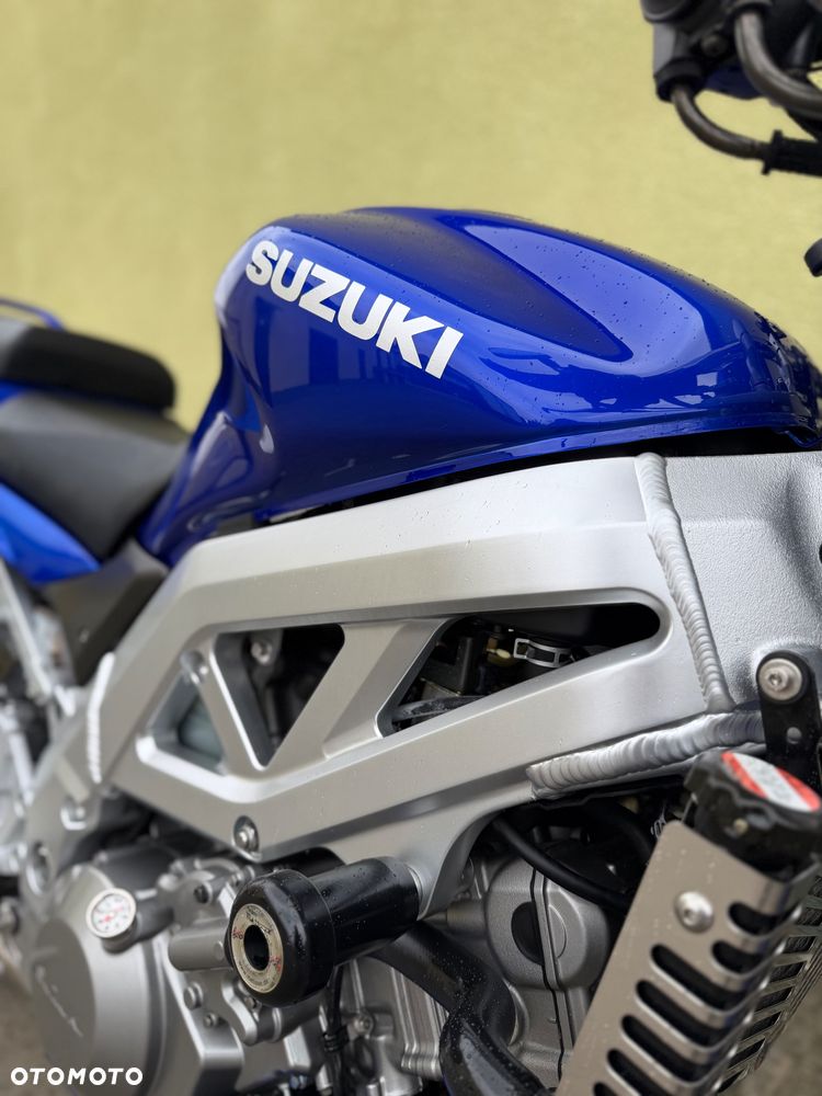 Suzuki SV - 6