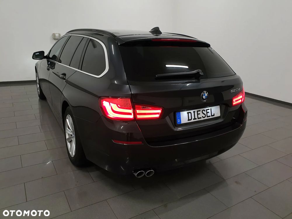 BMW Seria 5 520d Sport-Aut - 35