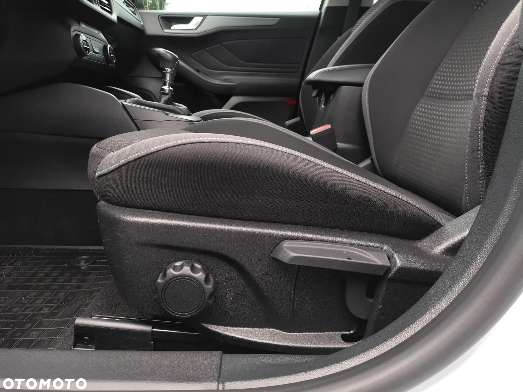 Ford Focus 1.5 EcoBlue Connected - 23