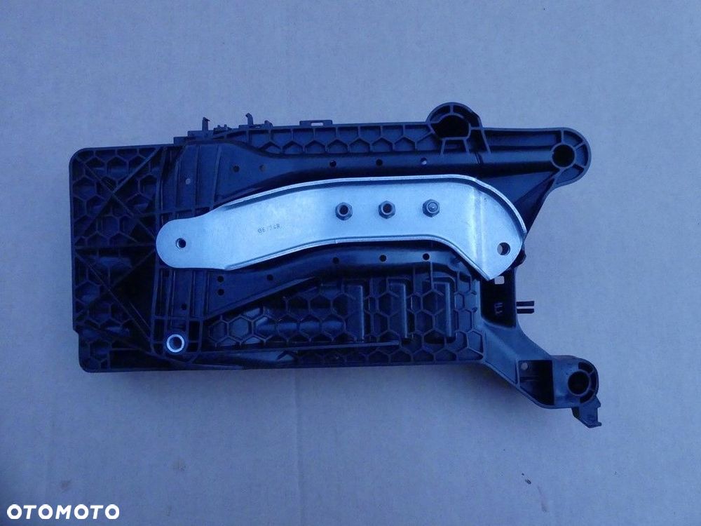 dw tiguan 3 r line podstawa akumulatora 5r3915331b - 1