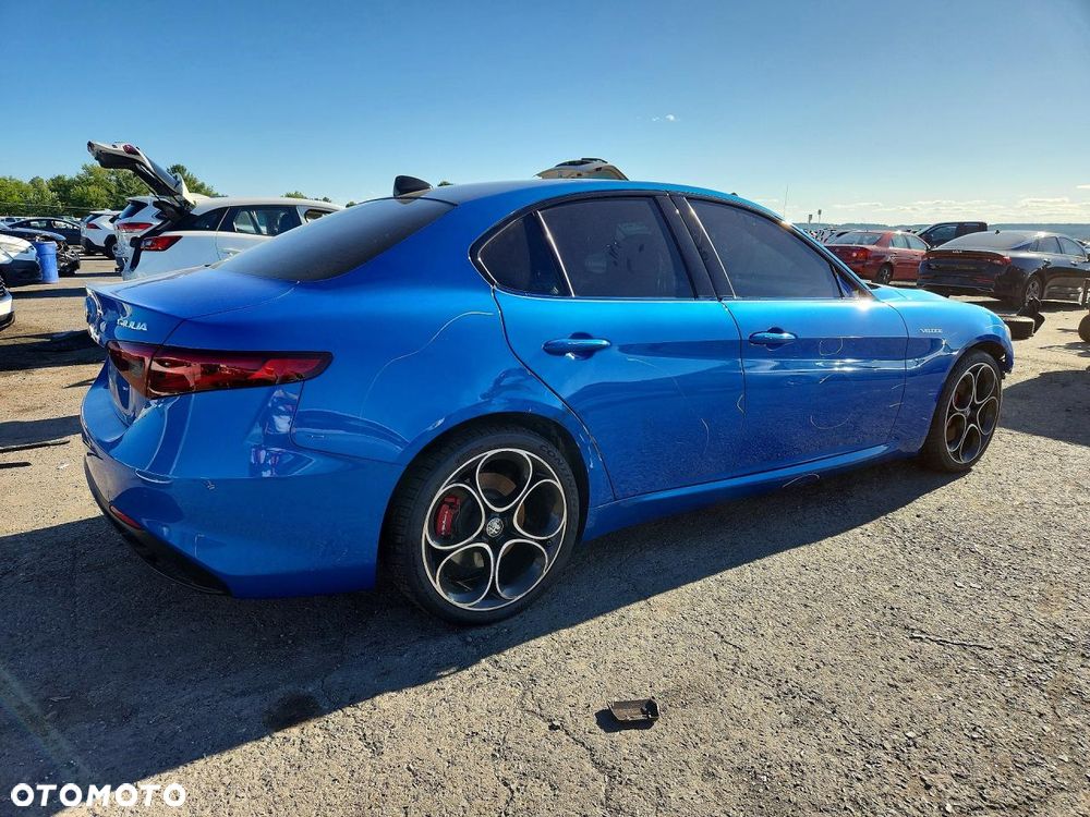 Alfa Romeo Giulia 2.0 Turbo 16V AT8-Q4 Veloce Ti - 5