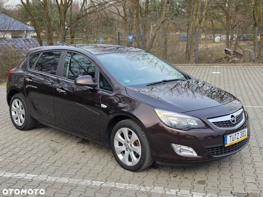 Opel Astra 1.4 Turbo 150 Jahre - 2