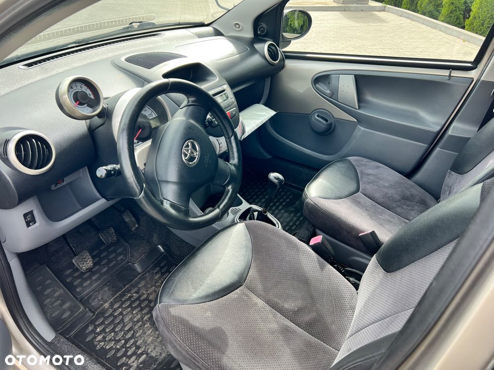 Toyota Aygo ckIN2U - 8