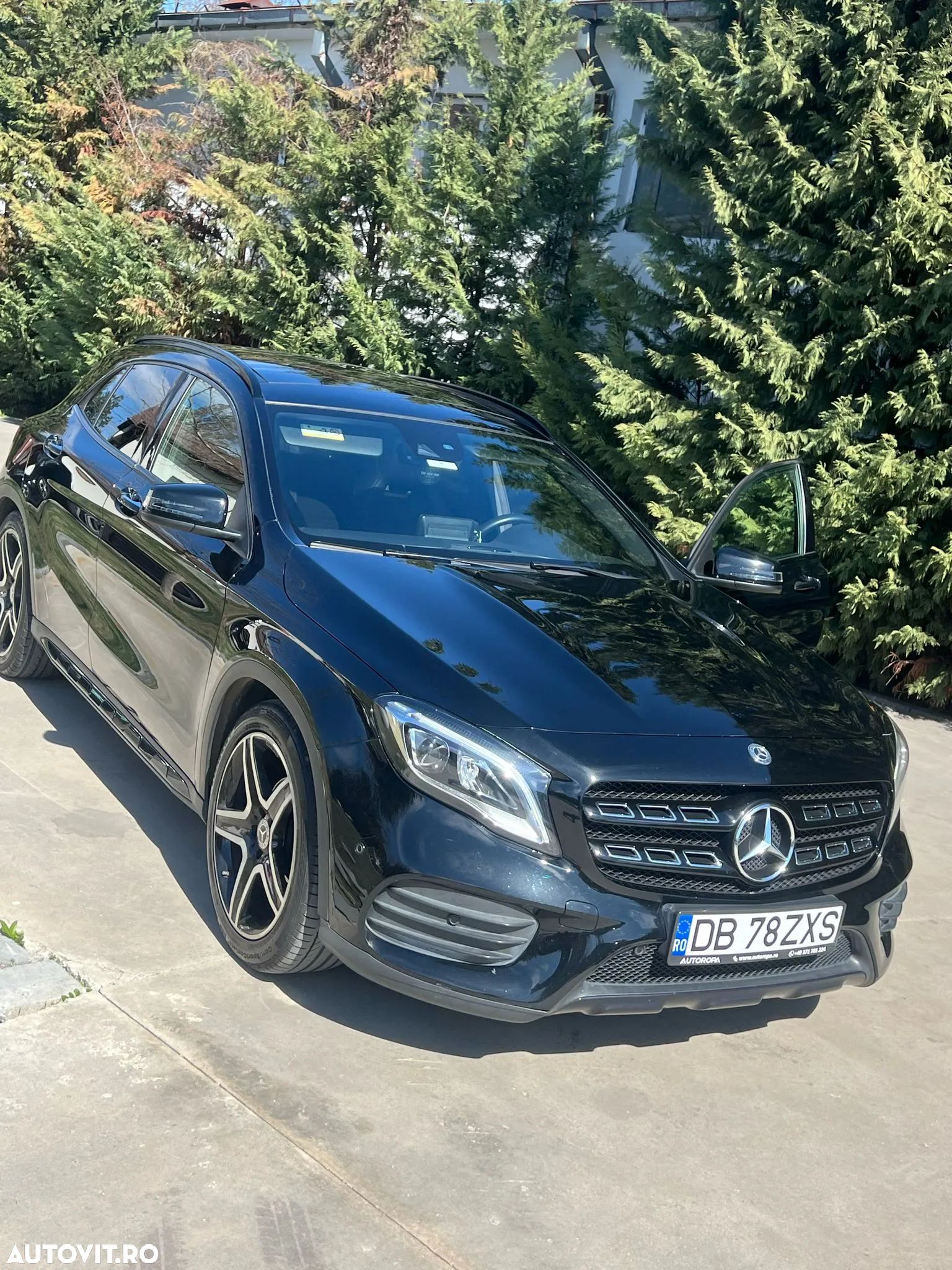 Mercedes-Benz GLA - 1