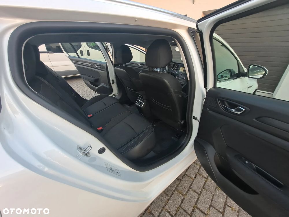 Renault Megane ENERGY TCe 130 EXPERIENCE - 11