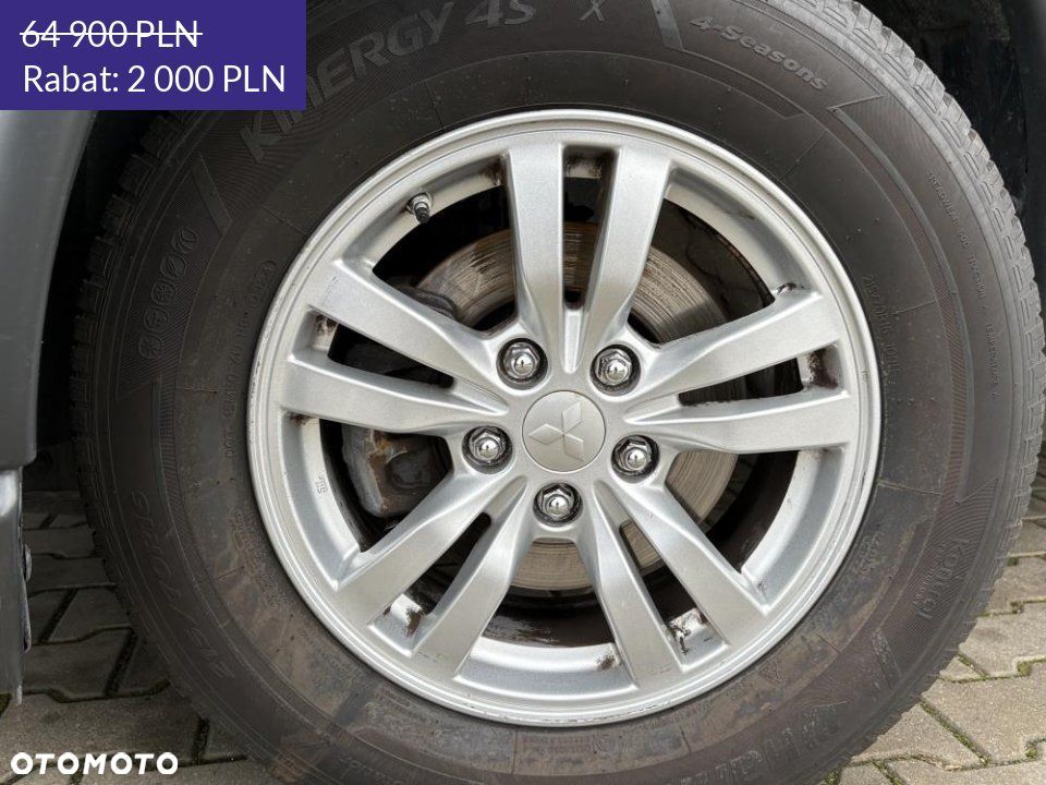 Mitsubishi Outlander - 13