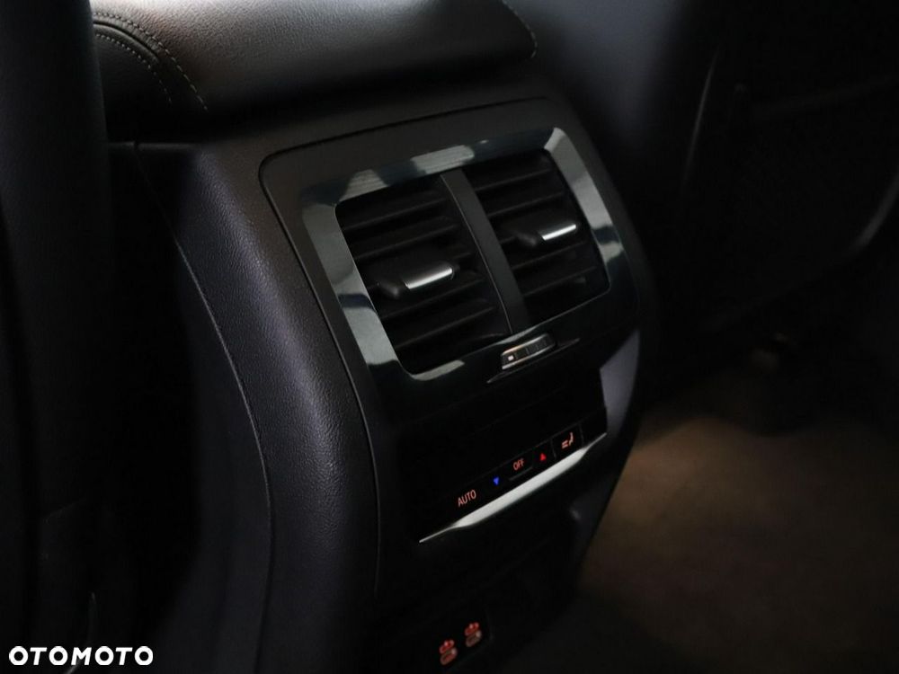 BMW X3 xDrive30e xLine - 38