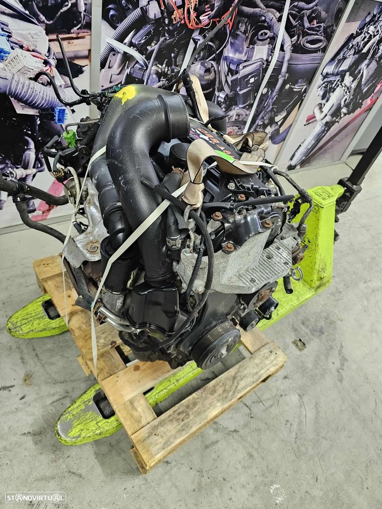 Motor Renault 2.3 DCI, de 150cv, ref M9T 880 - 2