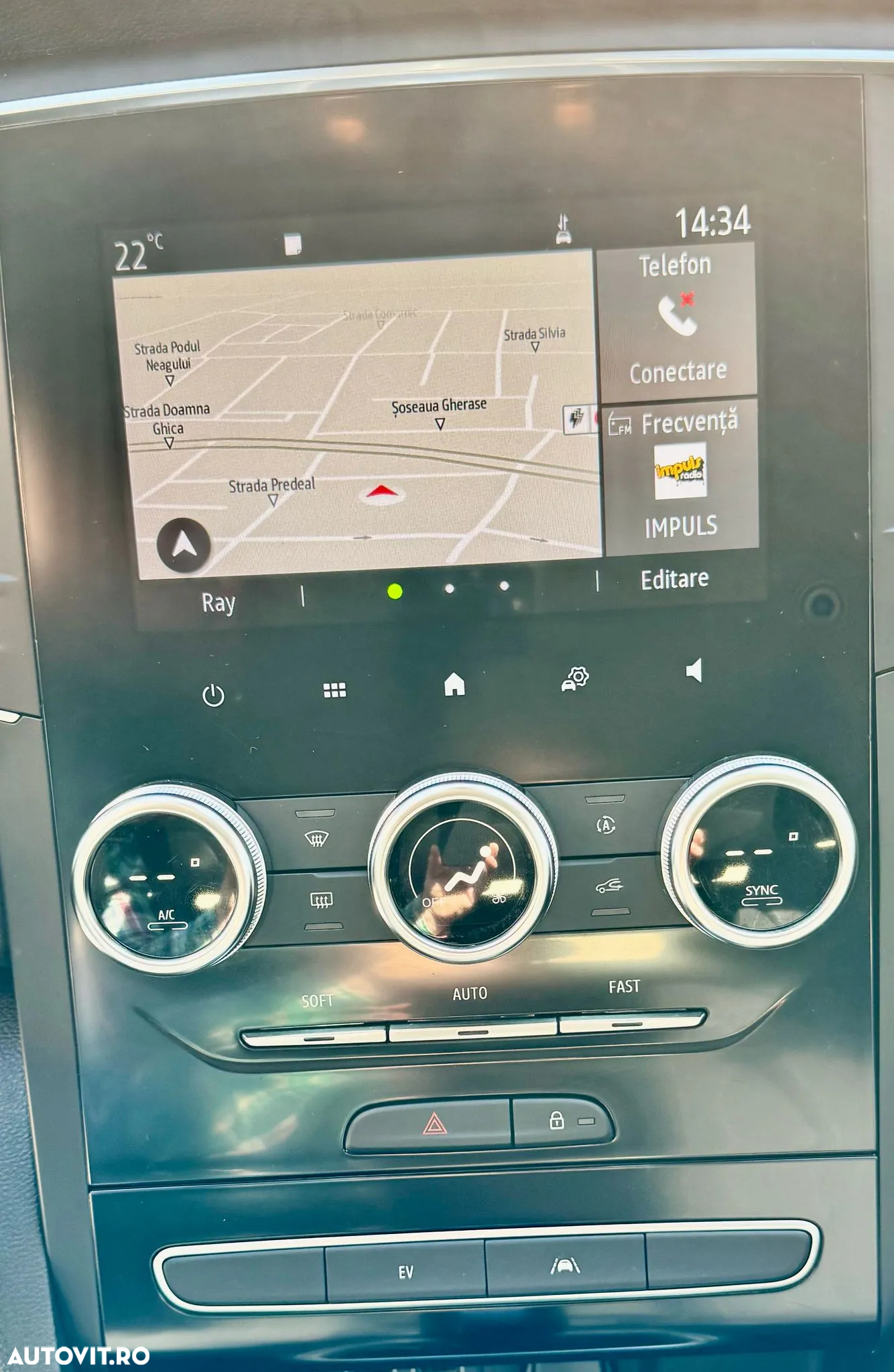 Renault Megane Grandtour E-TECH Plug-in 160 BUSINESS EDITION - 21