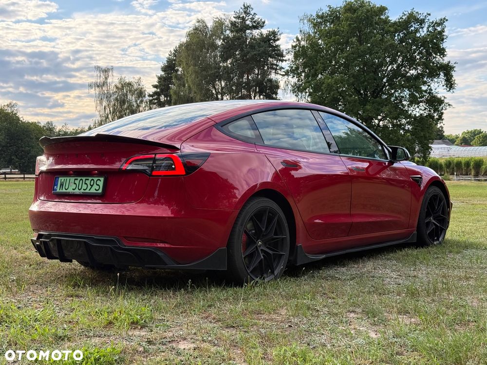 Tesla Model 3 - 10