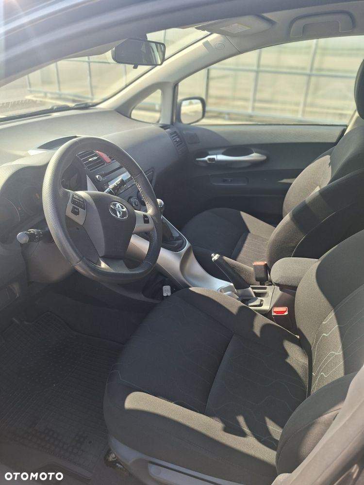 Toyota Auris 1.33 VVT-i Active - 8