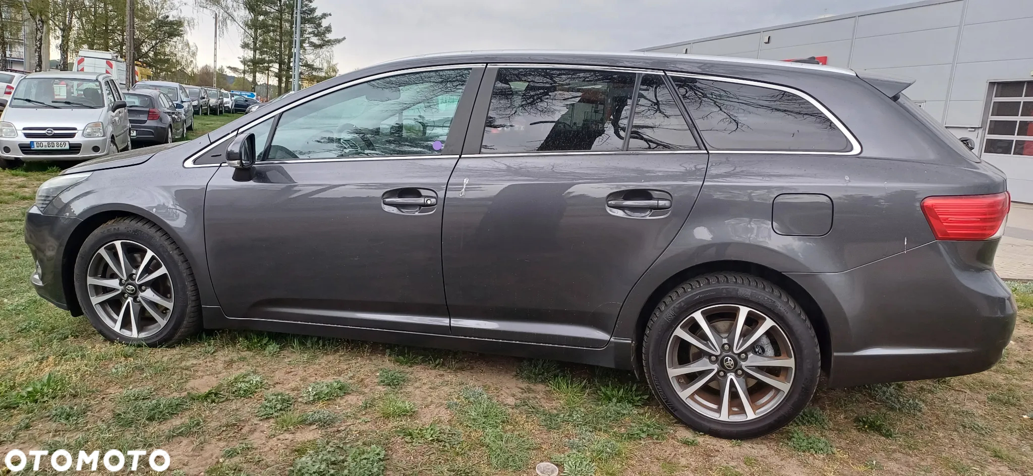 Toyota Avensis Combi 2.2 D-4D Automatik Edition (2014) - 10