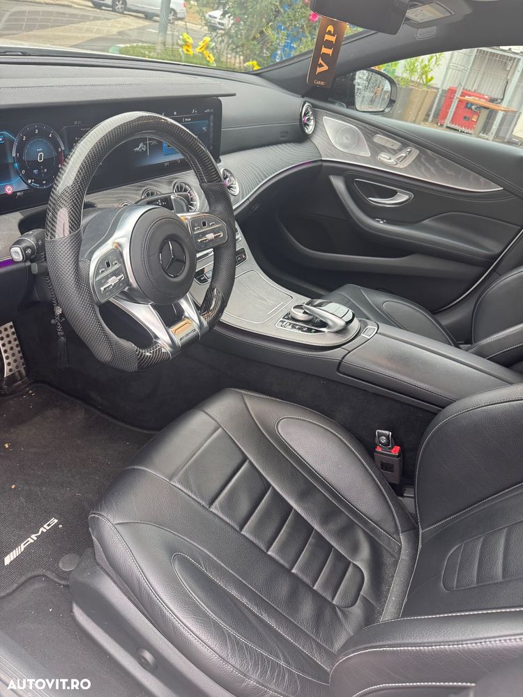 Mercedes-Benz CLS - 6