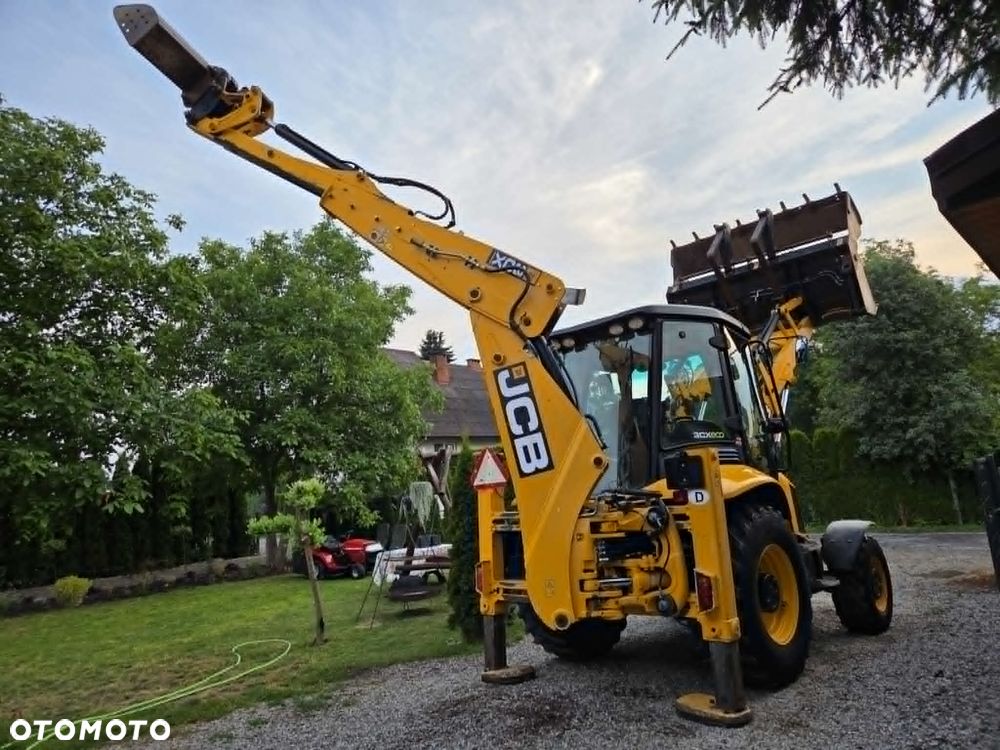 JCB 3CX - 8