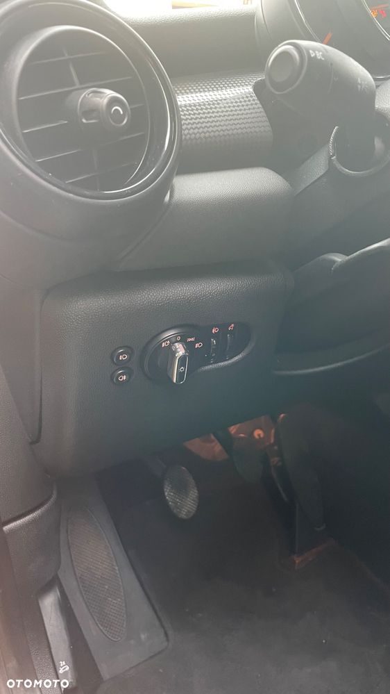 MINI ONE Standard - 16