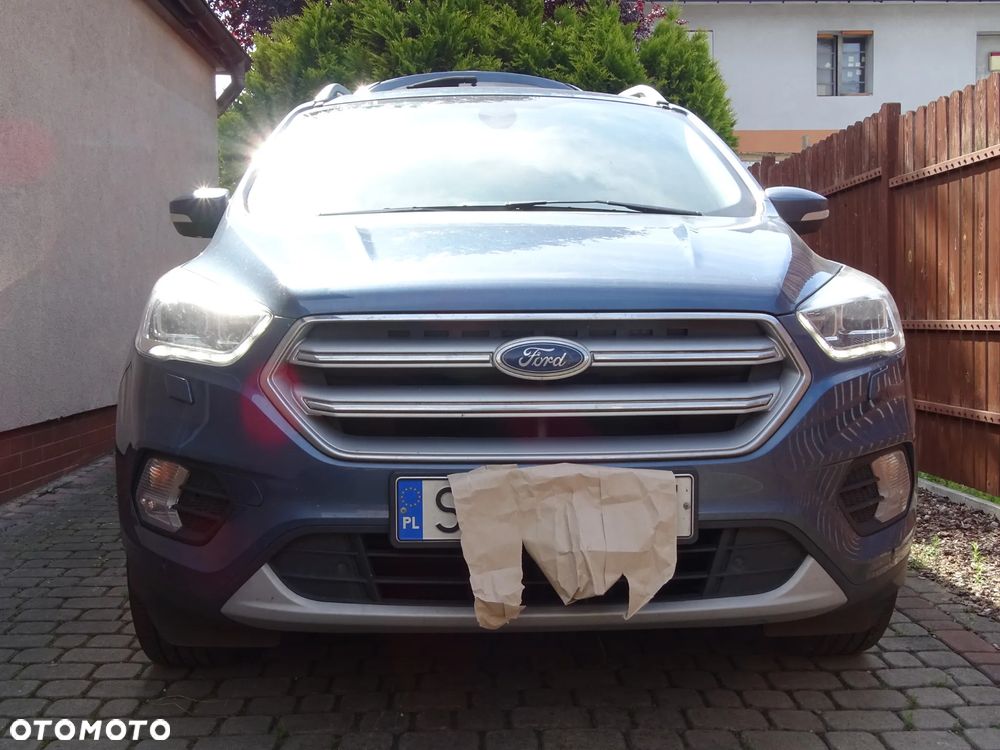 Ford Kuga - 1