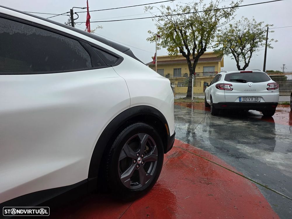 Ford Mustang Mach-E Standard - 8