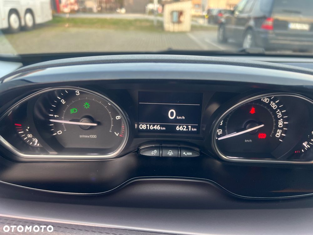 Peugeot 2008 1.6 VTi Allure - 11