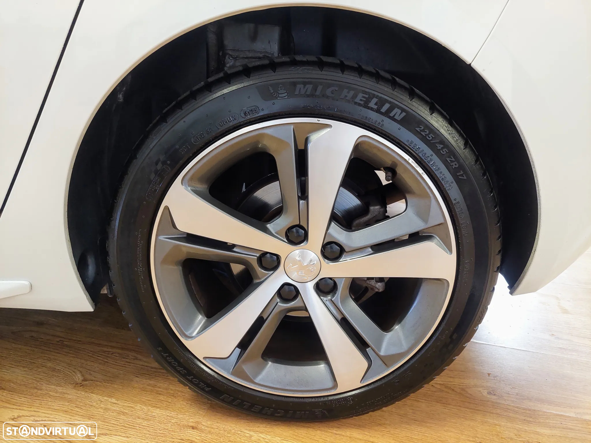 Peugeot 308 1.2 PureTech GT Line - 32