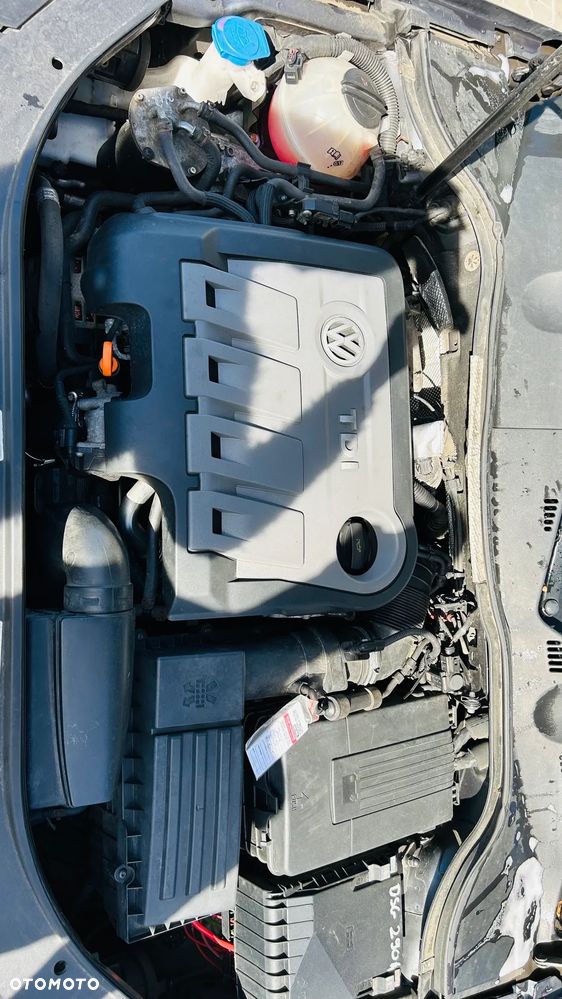 Volkswagen Passat 2.0 TDI DPF DSG Highline - 16