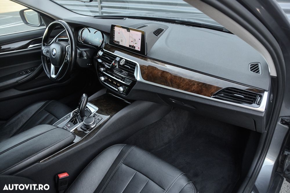 BMW Seria 5 520d xDrive AT - 14