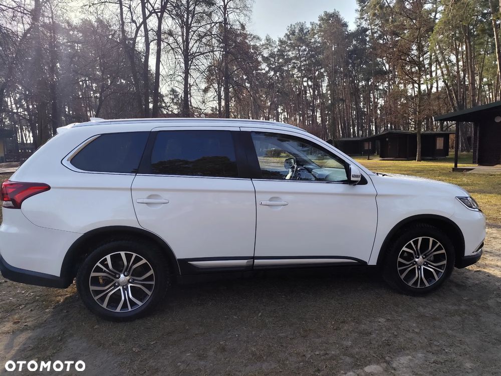 Mitsubishi Outlander - 9