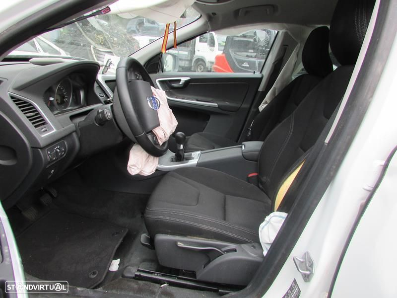 Volvo XC60 2.4 D (163CV) de 2014 - Peças Usadas (5422) - 5