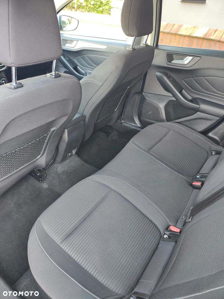 Ford Focus 2.0 EcoBlue Titanium Business - 11