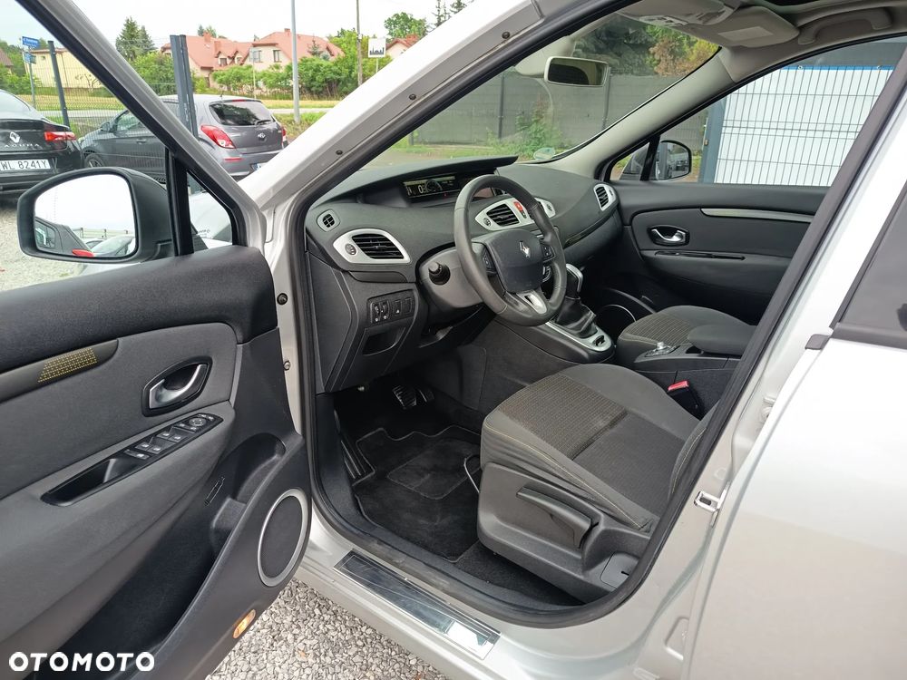 Renault Grand Scenic 2.0 16V 140 CVT Dynamique - 15