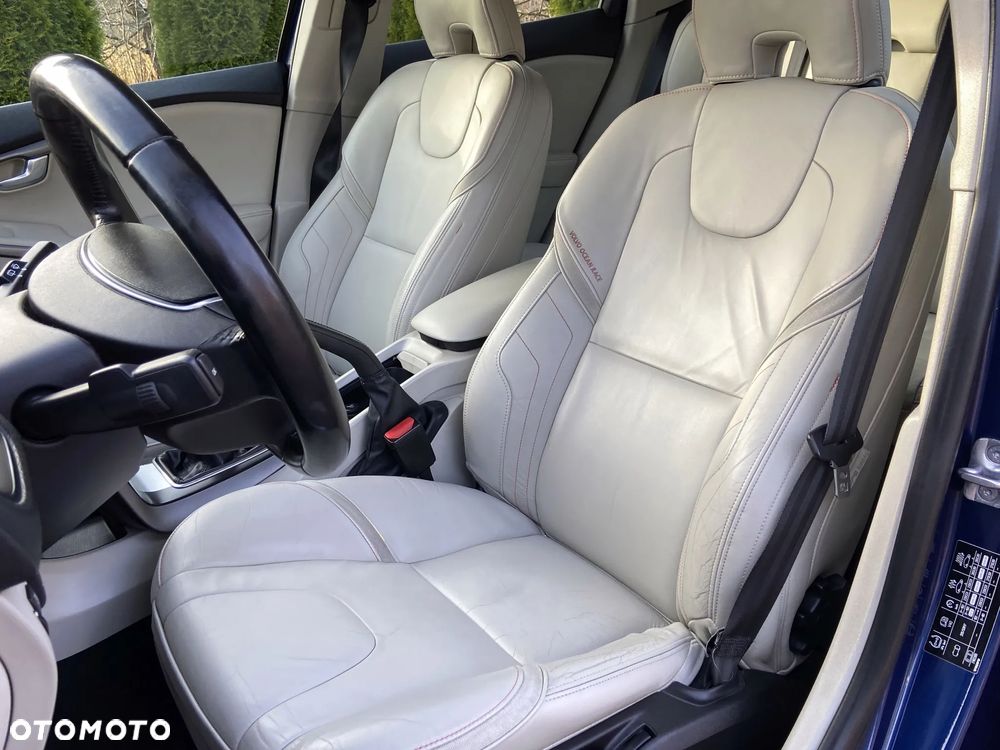 Volvo V40 D2 Ocean Race - 25