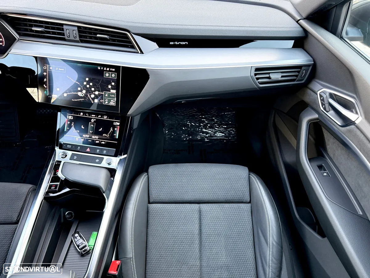 Audi e-tron 55 quattro S line - 11