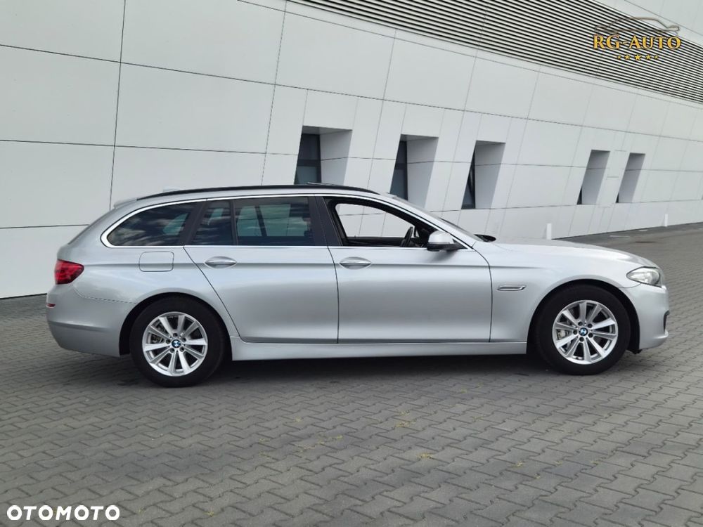 BMW Seria 5 525d xDrive Luxury Line - 12