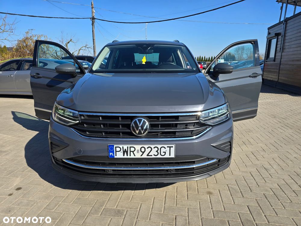 Volkswagen Tiguan - 23
